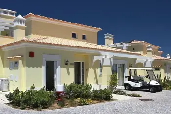 Casa en Castro Marim,Holiday homes Castro Marim Golfe - Castro Marim // VHT2-Village House T2 ALG011017-FYA N°821762