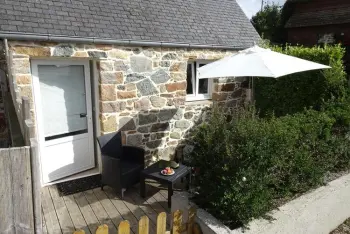 Maison à Plougasnou,Natural stone cottage with garden and sea view on Breton estate Plougasnou BRE05319-L N°821903