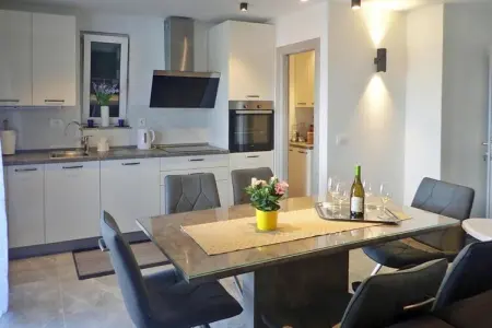 Holiday home Sole Maslenica-SD-160 -7 Pers, Maison 7 personnes à Maslenica - Photo 1