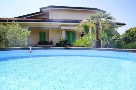 Maison à Capezzano Pianore, holiday home Lea, Capezzano Pianore-Villa Lea - L823039