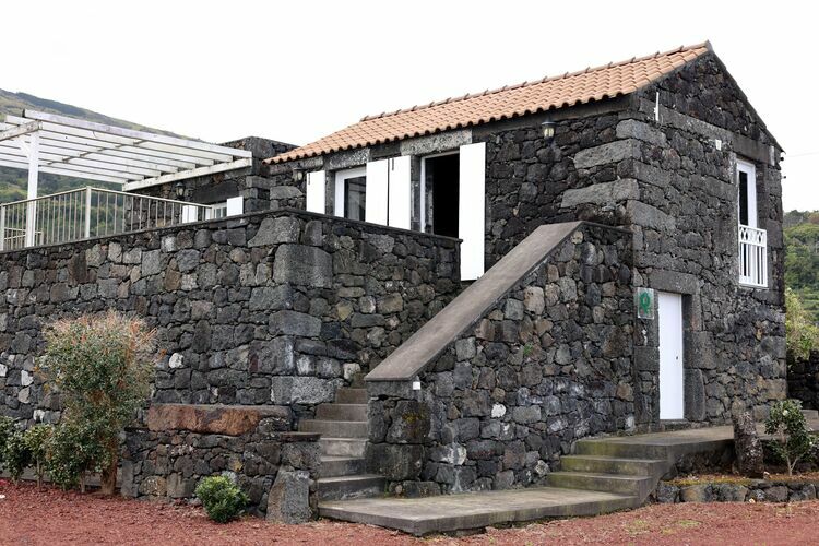 Ferienhäuser Adegas do Pico in Prainha // Adega T2 / 70-90m2 / vineyard or country / Lagar or Moega or Flor da Ribeira, Location Maison à Praínha de Baixo - Photo 6 / 35