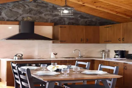 Ferienhäuser Adegas do Pico in Prainha // Adega T2 70-90m2 / sea - Photo 12