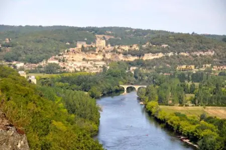 Résidence Le Hameau du Moulin 3, Beau parc de vacances avec piscine, au milieu de la Dordogne. - Photo 26