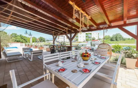 Location Maison 8 personnes à Nin - Photo 3