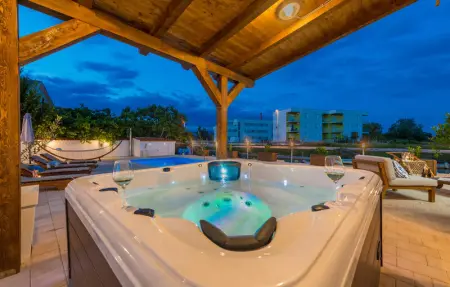 Location Maison 8 personnes à Nin - Photo 7