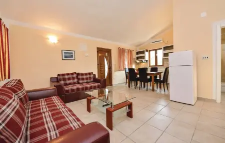 Location Appartement 4 personnes à Vir - Photo 1