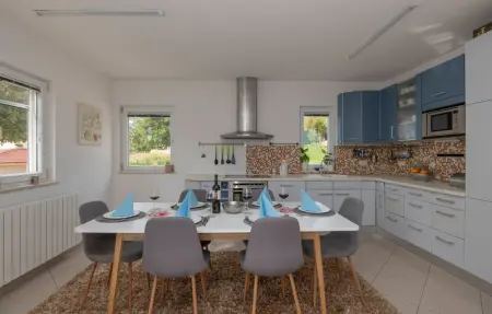 Location Maison 10 personnes à Vinjani Donji - Photo 4