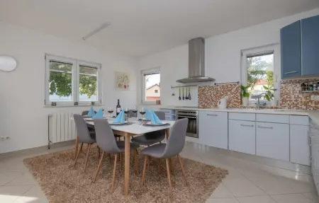 Location Maison 10 personnes à Vinjani Donji - Photo 24