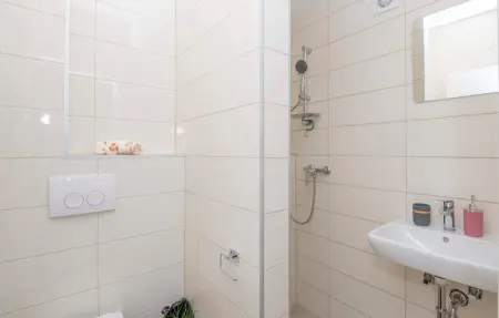 Location Maison 10 personnes à Vinjani Donji - Photo 38