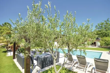 Villa Le Muy, Luxueuse villa avec jacuzzi chauffé, grand jardin entre le Muy et Sainte Maxime - Photo 1