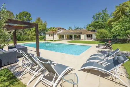 Villa Le Muy, Luxueuse villa avec jacuzzi chauffé, grand jardin entre le Muy et Sainte Maxime - Photo 2