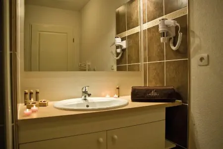 Résidence Le Belvédère 1, Appartement confortable avec piscine intérieure située au milieu des Pyrénées - Photo 16