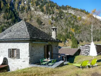 Haus in Ghirone,Rustico Stübii CH6720.25.1 N°826388