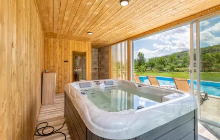 Location Maison 14 personnes à Gospic - Photo 1