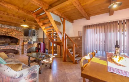 Location Maison 14 personnes à Gospic - Photo 2