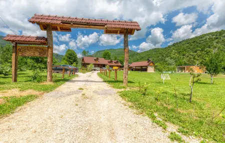 Location Maison 14 personnes à Gospic - Photo 13