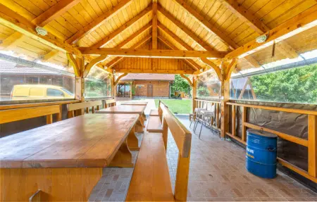 Location Maison 14 personnes à Gospic - Photo 16