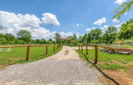 Location Maison 14 personnes à Gospic - Photo 18