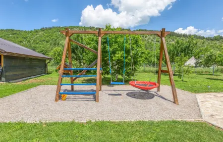 Location Maison 14 personnes à Gospic - Photo 19