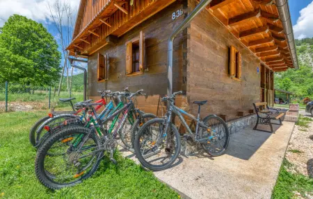 Location Maison 14 personnes à Gospic - Photo 21