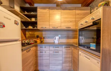 Location Maison 14 personnes à Gospic - Photo 27