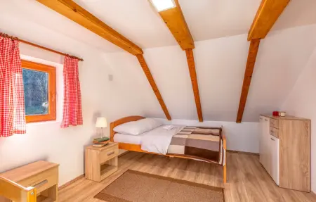 Location Maison 14 personnes à Gospic - Photo 32