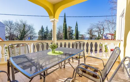 Location Maison 6 personnes à Dramalj - Photo 1