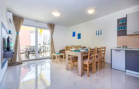 Location Maison 6 personnes à Dramalj - Photo 3