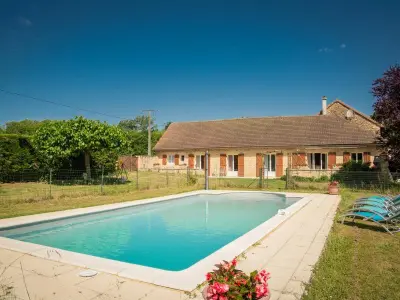 Haus in Besse,Gite Les Vitarelles FR.24550.01 N°826871