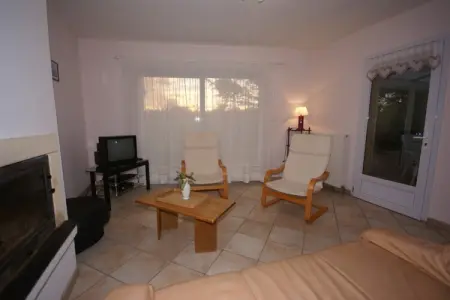 Maison de vacances Belves, Maison de vacances moderne avec utilisation de la piscine par le propriétaire - Photo 10