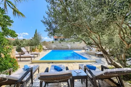 Apartment Kosirina, Appartement confortable avec piscine, jacuzzi et terrasse avec vue sur la mer! - Photo 11