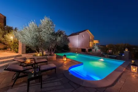 Apartment Kosirina, Appartement confortable avec piscine, jacuzzi et terrasse avec vue sur la mer! - Photo 13