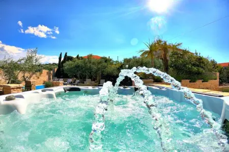 Apartment Kosirina, Appartement confortable avec piscine, jacuzzi et terrasse avec vue sur la mer! - Photo 37