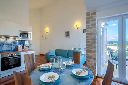 Apartment Pod Jasenovac, Appartement moderne avec piscine et jacuzzi extérieur! - Photo 3