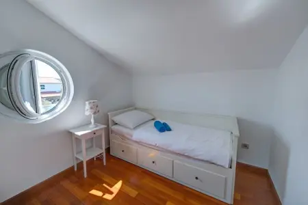 Apartment Pod Jasenovac, Appartement moderne avec piscine et jacuzzi extérieur! - Photo 5