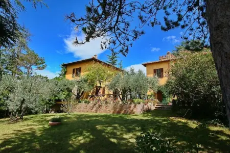 Bachi da Seta, Ferme rustique à Todi avec piscine - Photo 21