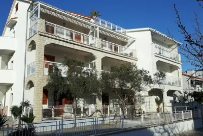 Appartement à Biograd, Apartments Adelheid, Biograd-Typ A5A im EG, ca. 60 qm, für 1-4 Pers. - L879059