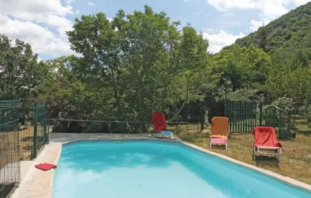 Location Maison 4 personnes à Mayres - Photo 3