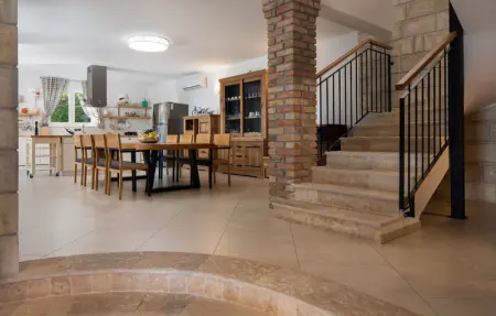 Location Maison 9 personnes à Zrnovnica - Photo 3