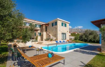 Location Maison 9 personnes à Zrnovnica - Photo 12