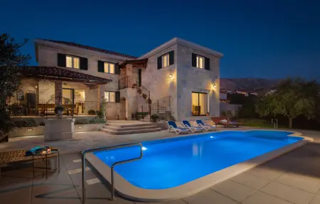 Location Maison 9 personnes à Zrnovnica - Photo 13