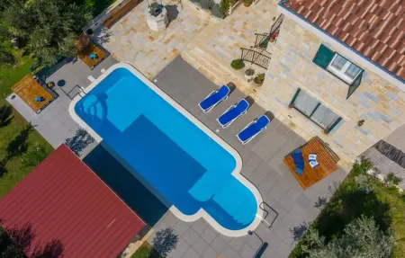 Location Maison 9 personnes à Zrnovnica - Photo 19