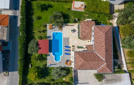 Location Maison 9 personnes à Zrnovnica - Photo 20