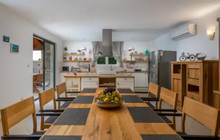 Location Maison 9 personnes à Zrnovnica - Photo 26