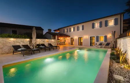 Location Maison 8 personnes à Tinjan - Photo 7