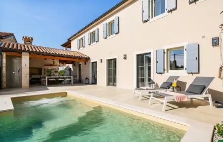 Location Maison 8 personnes à Tinjan - Photo 9