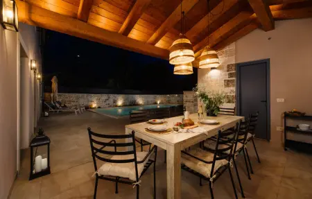 Location Maison 8 personnes à Tinjan - Photo 19