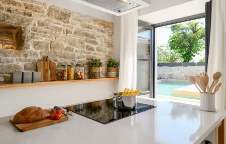 Location Maison 8 personnes à Tinjan - Photo 26