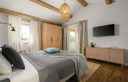 Location Maison 8 personnes à Tinjan - Photo 33