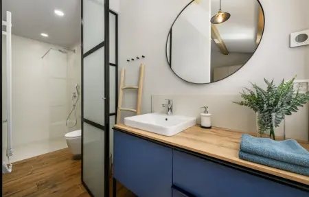 Location Maison 8 personnes à Tinjan - Photo 37